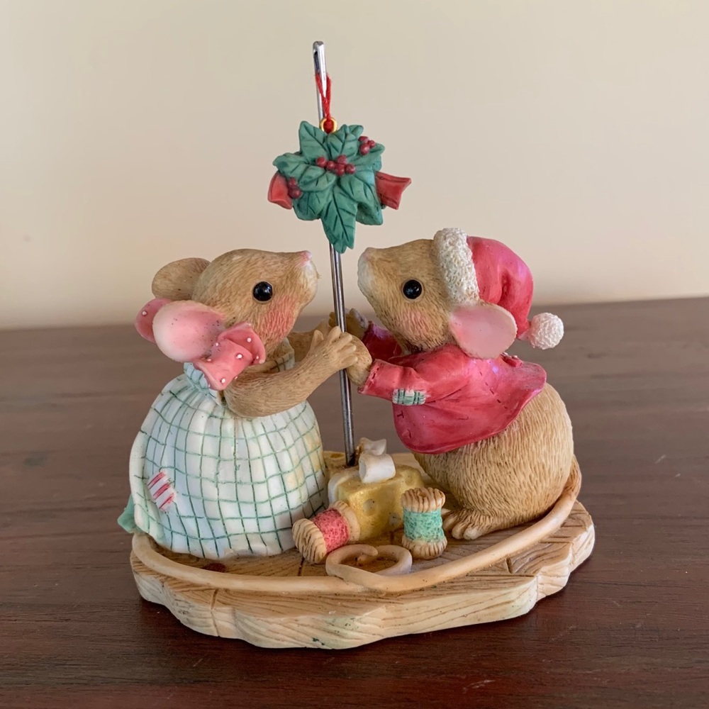 Mouse Tales Underneath the Mistletoe Figurine